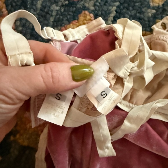 Solistice Pink Velvet Everyday Bralette + Velvet Everyday Underwear Set S - Picture 4 of 4